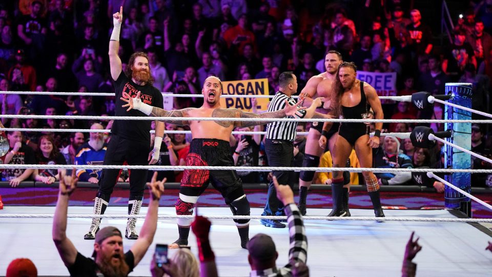 The Bloodline Sami Zayn Solo Sikoa make their entrance on WWE SmackDown 2022