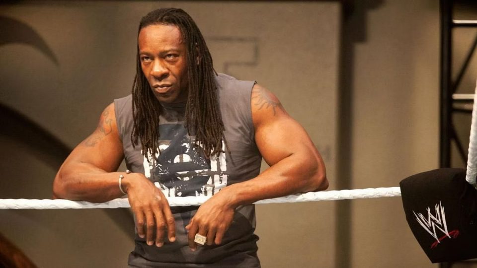 Booker T Believes Top Free Agent Could Add "Value" To WWE